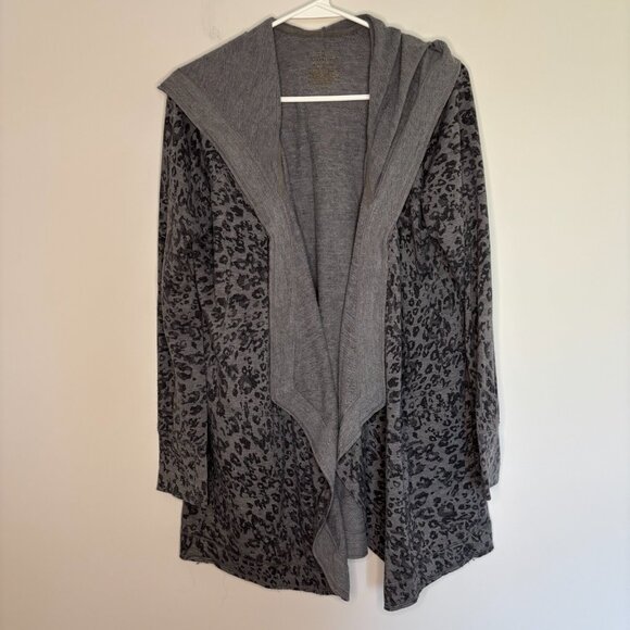 Cuddl Duds Sweaters - CUDDL DUDS Comfortwear Hooded Cardigan Womens S Stretch Animal Print Black Gray